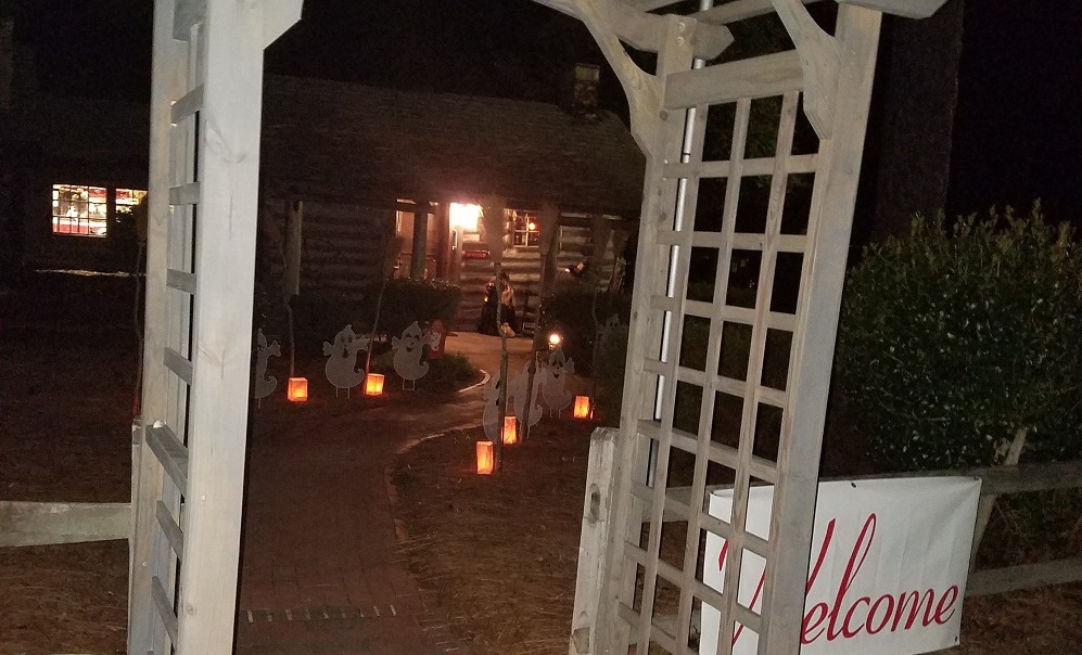 Cabin Halloween 2018-1