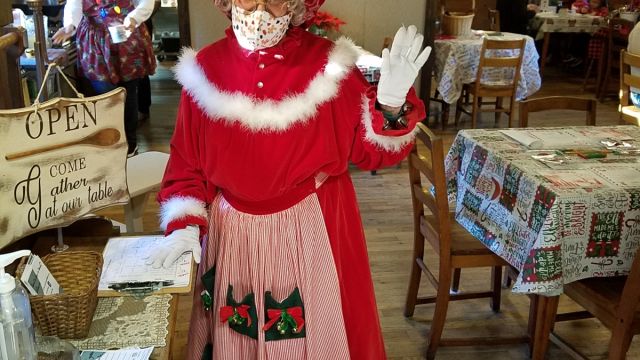 Santa at the Cabin December 5 2020